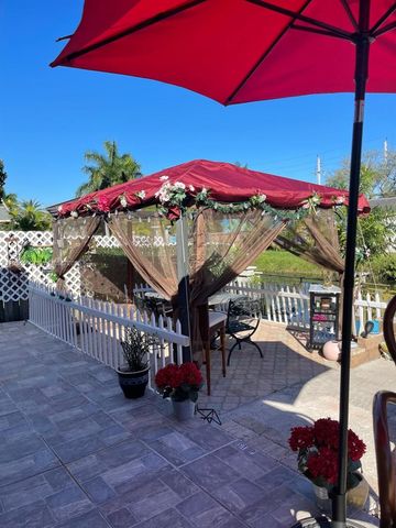 707 SW 3rd Ave, Hallandale Beach, FL 33009