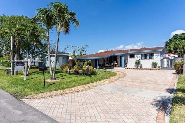 707 SW 3rd Ave, Hallandale Beach, FL 33009