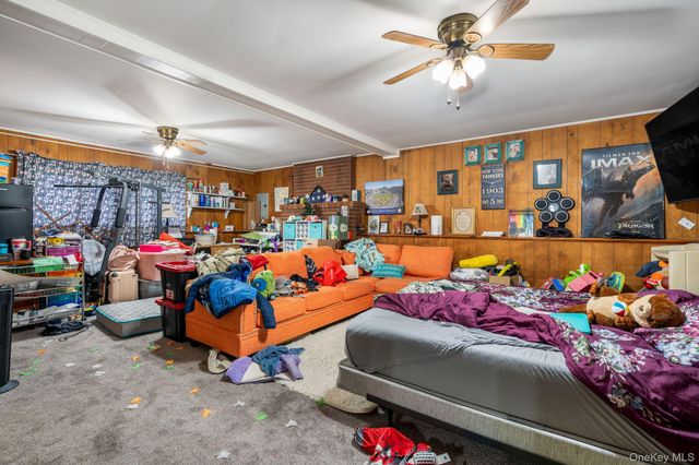 1 Apple Lane, Wallkill, NY 12589