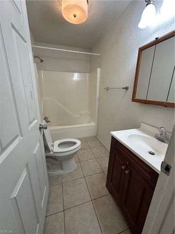 412 Pleasant ST, Suffolk, VA 23434