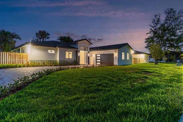 8231 SW 193rd Terrace, Miami, FL 33157