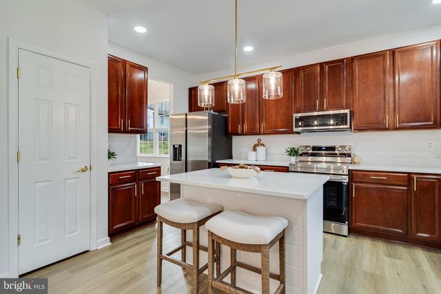 6485 PATUXENT WOODS LN, Hughesville, MD 20637