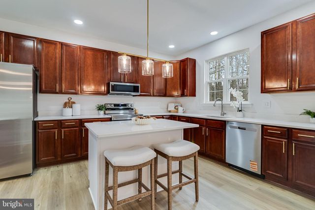 6485 PATUXENT WOODS LN, Hughesville, MD 20637