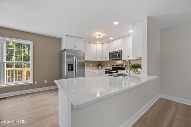 106 Dolphin Drive, Hampstead, NC 28443