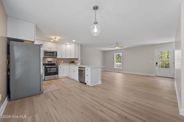 106 Dolphin Drive, Hampstead, NC 28443