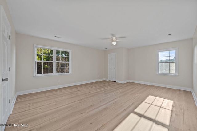 106 Dolphin Drive, Hampstead, NC 28443