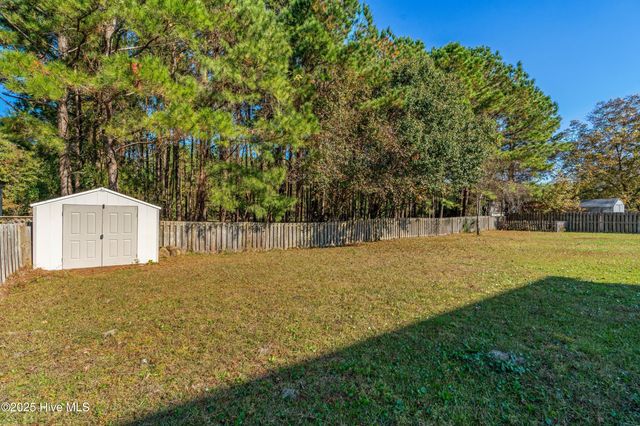 106 Dolphin Drive, Hampstead, NC 28443