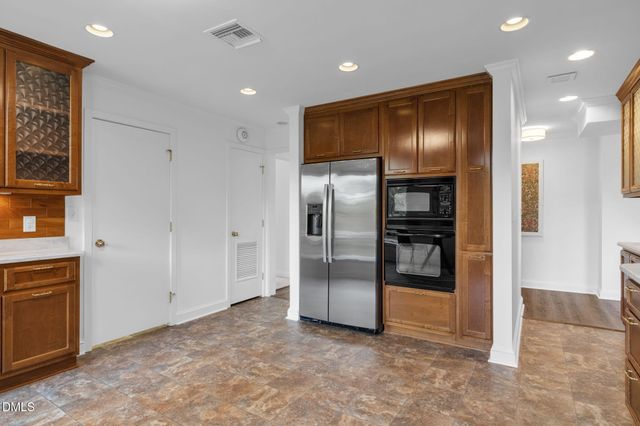 620 Martin Luther King Jr Boulevard Apt 602, Chapel Hill, NC 27514