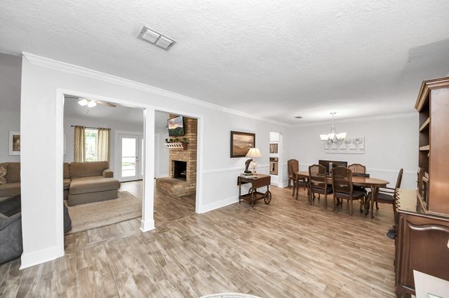 3122 Holly Green Drive, Kingwood, TX 77339