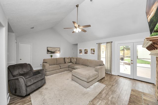 3122 Holly Green Drive, Kingwood, TX 77339