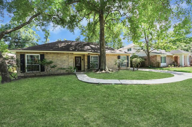 3122 Holly Green Drive, Kingwood, TX 77339