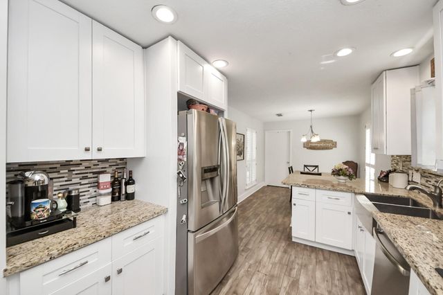 3122 Holly Green Drive, Kingwood, TX 77339