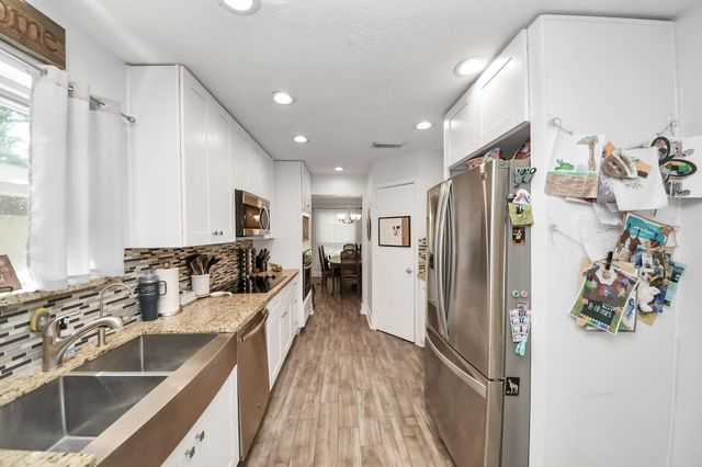 3122 Holly Green Drive, Kingwood, TX 77339