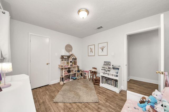 3122 Holly Green Drive, Kingwood, TX 77339