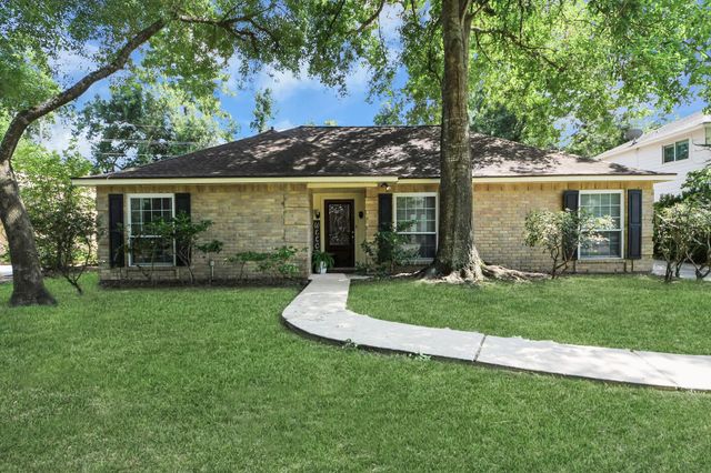 3122 Holly Green Drive, Kingwood, TX 77339
