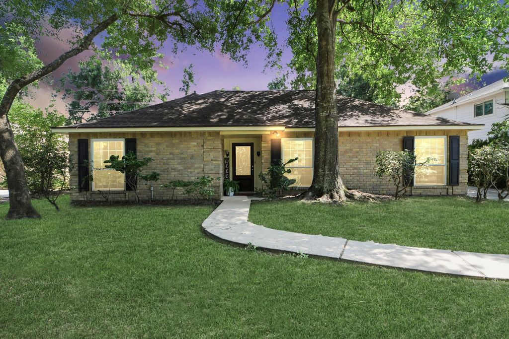 3122 Holly Green Drive, Kingwood, TX 77339