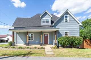 12 W Everett St, Sparta, TN 38583