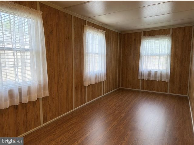 22 PINEVIEW, Browns Mills, NJ 08015