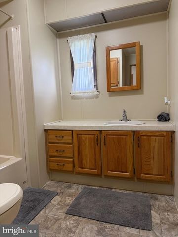 22 PINEVIEW, Browns Mills, NJ 08015