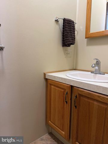 22 PINEVIEW, Browns Mills, NJ 08015
