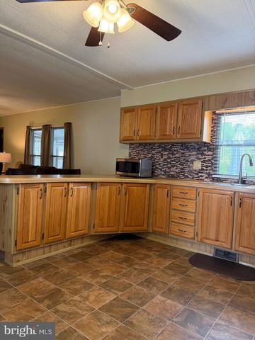 22 PINEVIEW, Browns Mills, NJ 08015