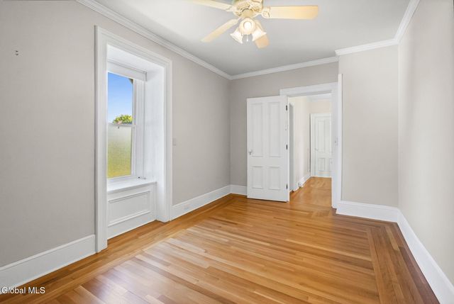 12 Collins Avenue, Troy, NY 12180