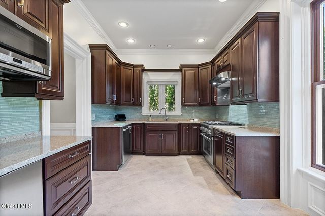 12 Collins Avenue, Troy, NY 12180