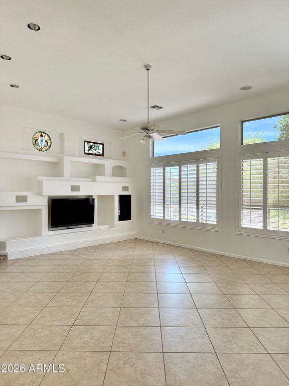 5012 E WAGONER Road, Scottsdale, AZ 85254