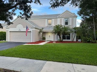 10582 Grove Pl, Cooper City, FL 33328