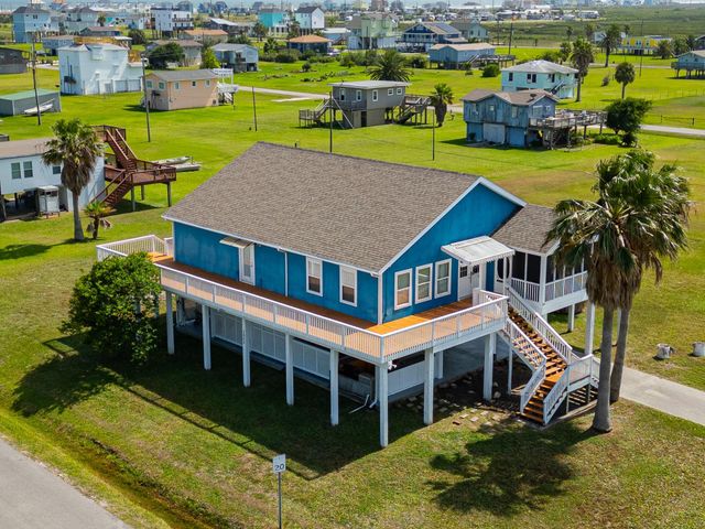 3902 3rd Street, Galveston, TX 77554