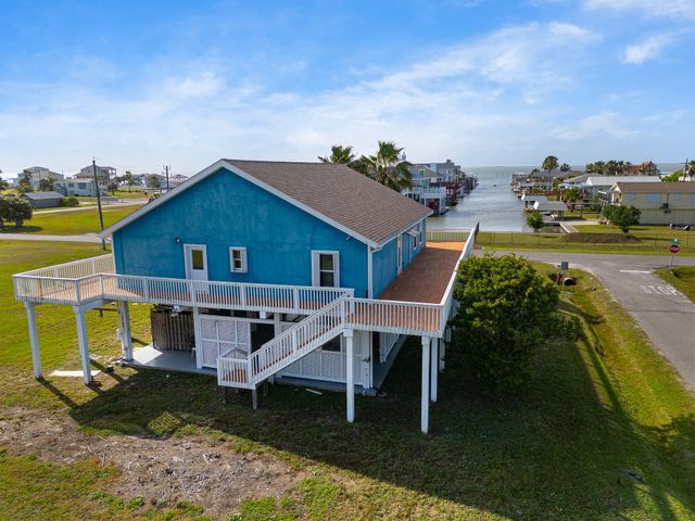 3902 3rd Street, Galveston, TX 77554