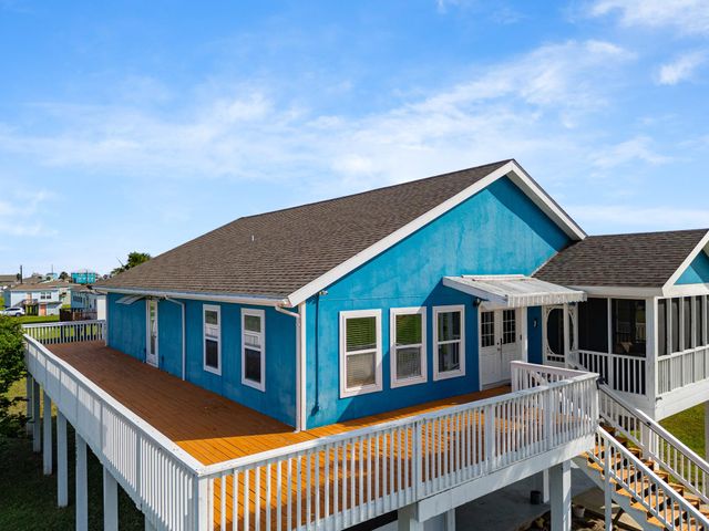 3902 3rd Street, Galveston, TX 77554