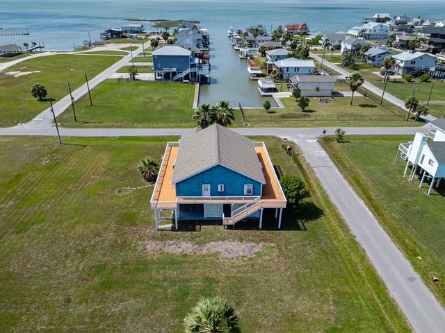 3902 3rd Street, Galveston, TX 77554