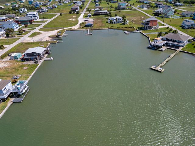 3902 3rd Street, Galveston, TX 77554