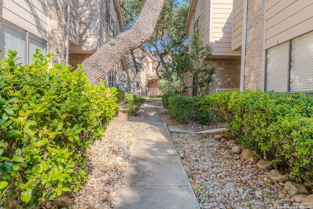 829 W Bitters Rd Apt 503, San Antonio, TX 78216