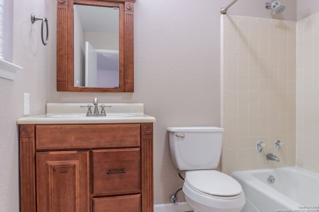829 W Bitters Rd Apt 503, San Antonio, TX 78216
