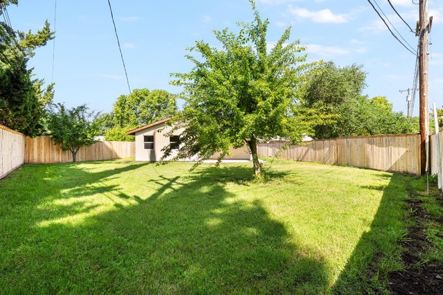 6120-6122 Friendly Ct, Carmichael, CA 95608