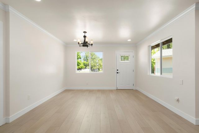 6120-6122 Friendly Ct, Carmichael, CA 95608