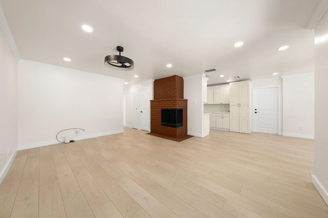 6120-6122 Friendly Ct, Carmichael, CA 95608