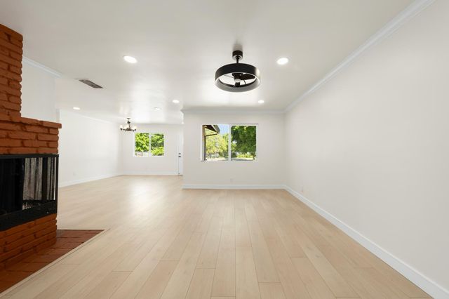 6120-6122 Friendly Ct, Carmichael, CA 95608