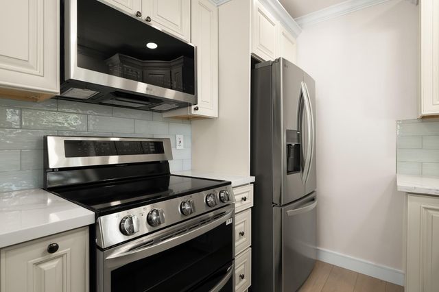 6120-6122 Friendly Ct, Carmichael, CA 95608