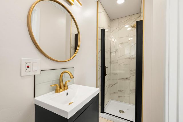 6120-6122 Friendly Ct, Carmichael, CA 95608