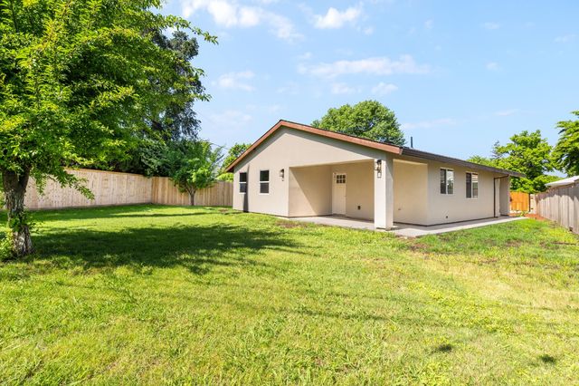 6120-6122 Friendly Ct, Carmichael, CA 95608