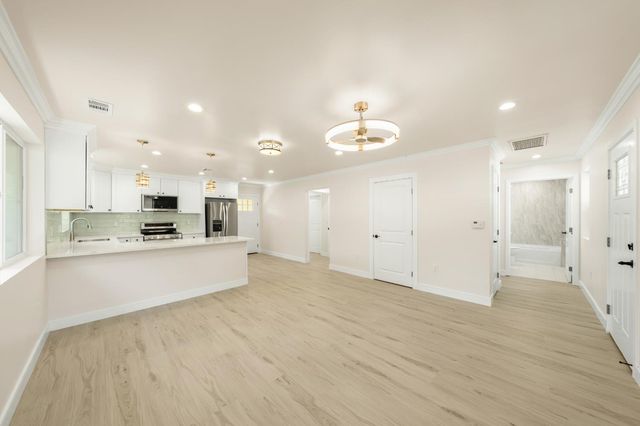 6120-6122 Friendly Ct, Carmichael, CA 95608