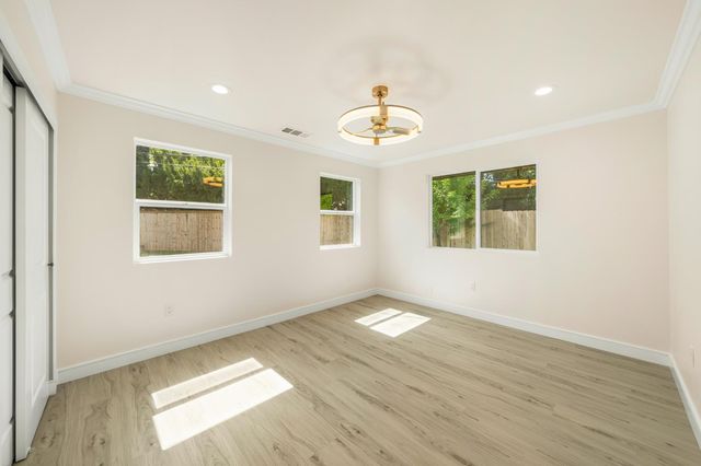 6120-6122 Friendly Ct, Carmichael, CA 95608