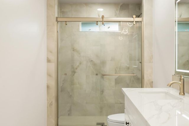 6120-6122 Friendly Ct, Carmichael, CA 95608