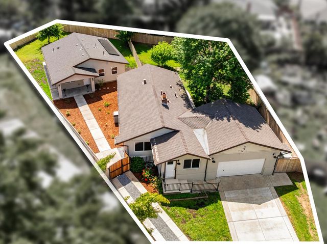 6120-6122 Friendly Ct, Carmichael, CA 95608