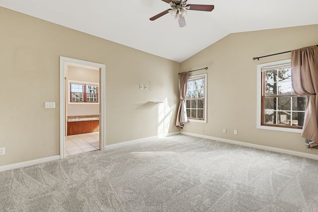 11063 95TH Avenue, Blue Grass, IA 52726