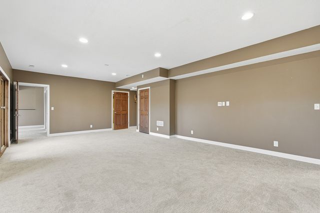 11063 95TH Avenue, Blue Grass, IA 52726