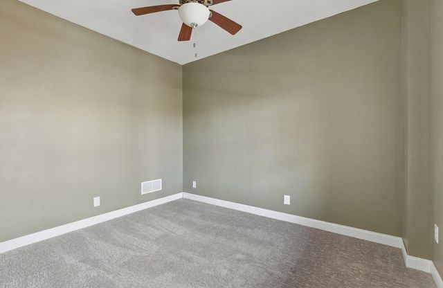 11063 95TH Avenue, Blue Grass, IA 52726